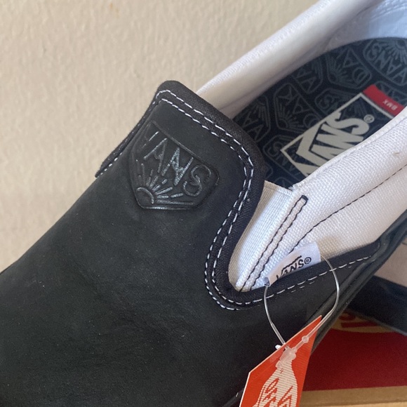 Vans shoes black white Classic Men8 women’s 9.5 NewwBox - Picture 4 of 5